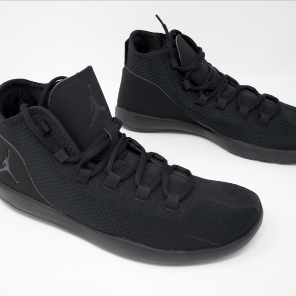 Nike Jordan 11.5 Reveal Basketball CrossTrain Shoe - Picture 2 of 6